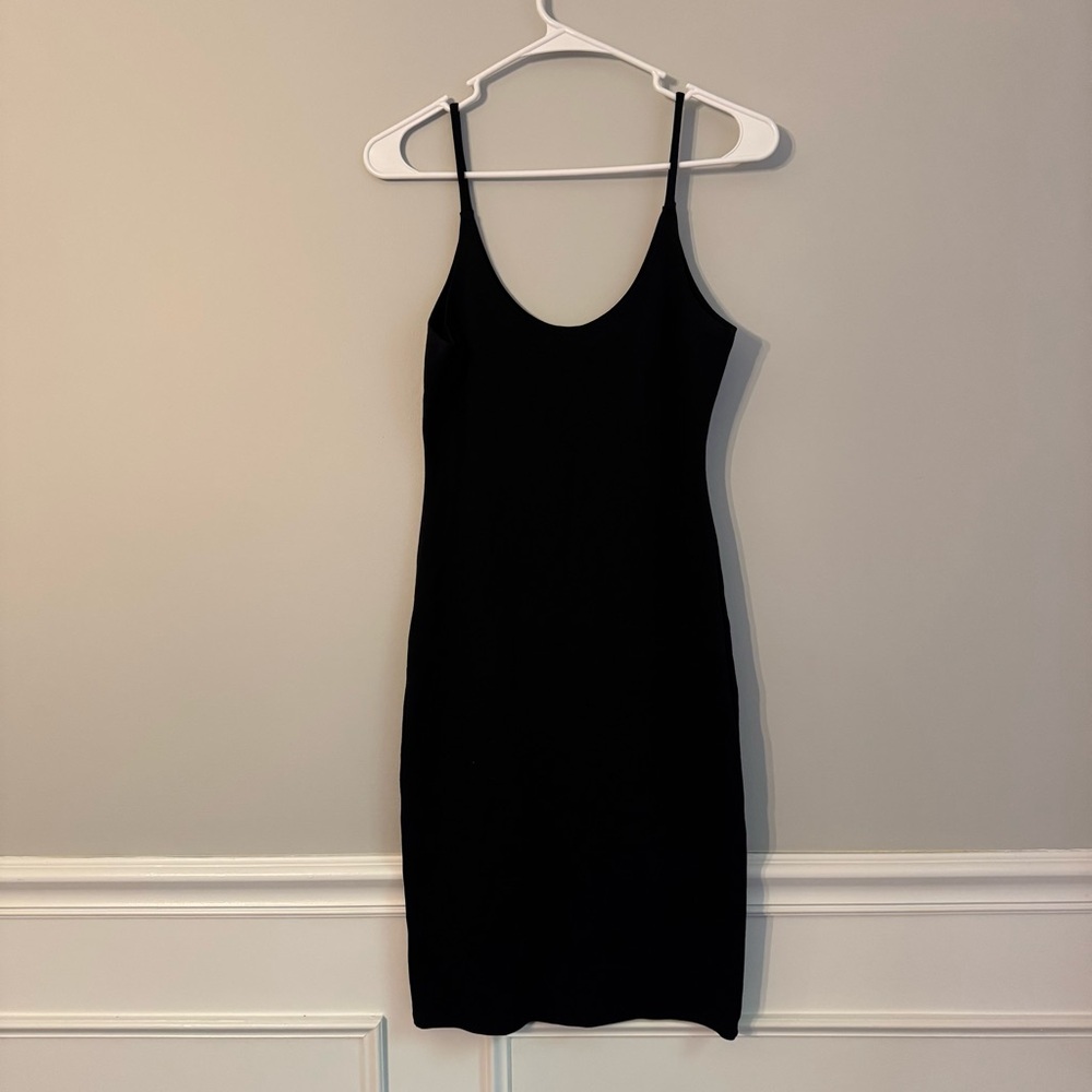 Chic Black Mini‎ Dress (A1-27) - Picture 2 of 3